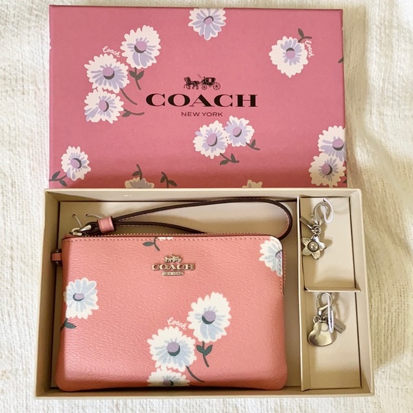 coach daisy wallet